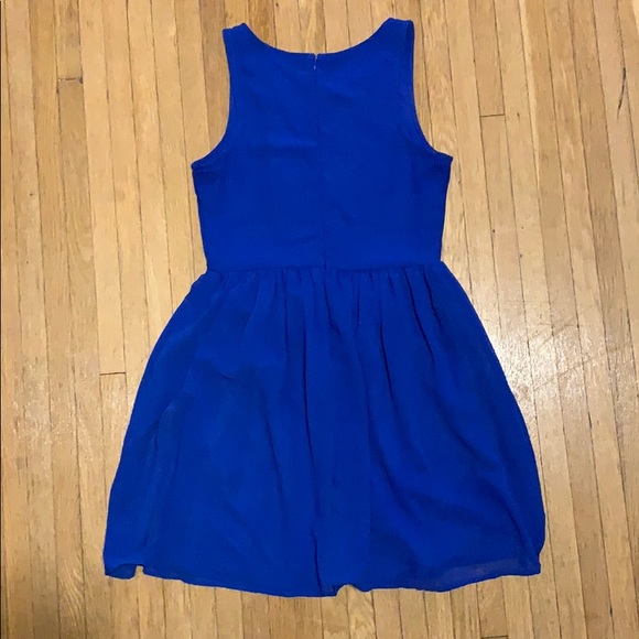 Blue Dress - Picture 4 of 4